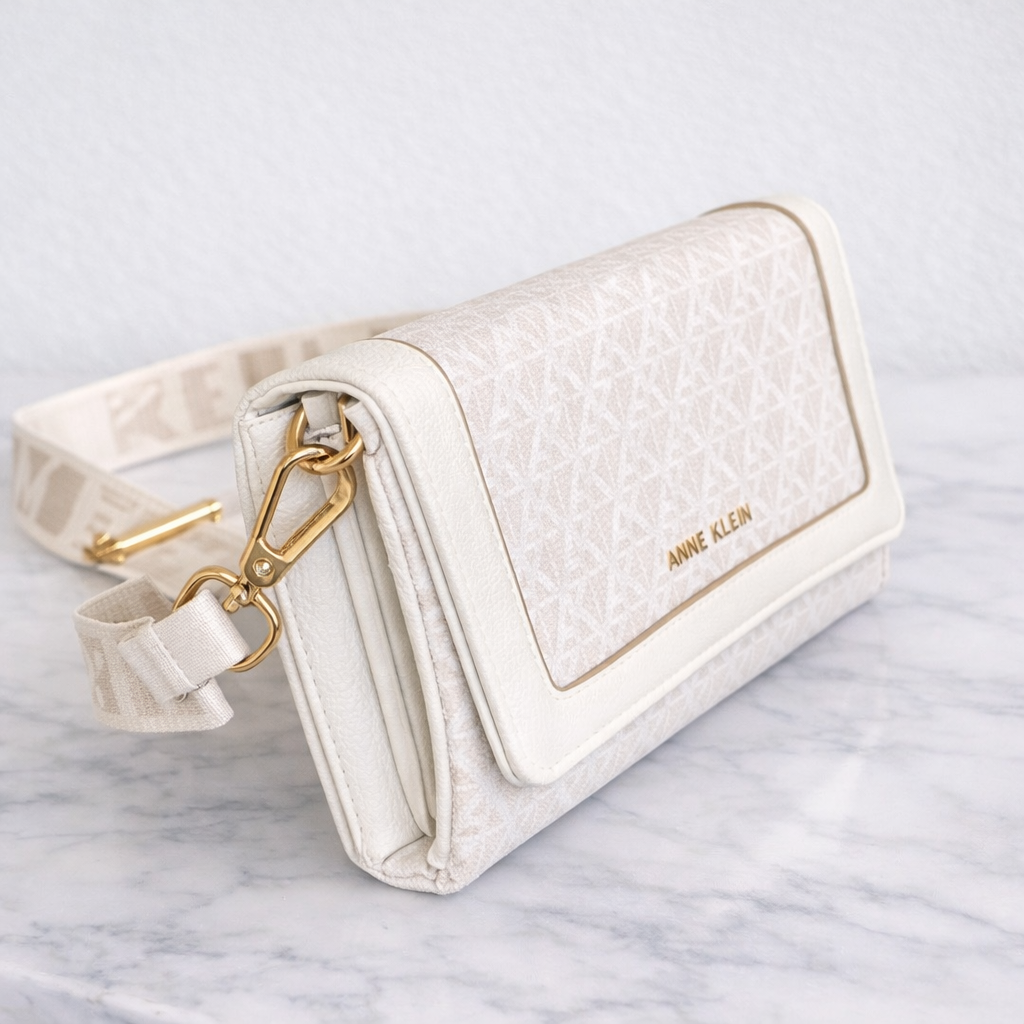 Cartera Anne Klein