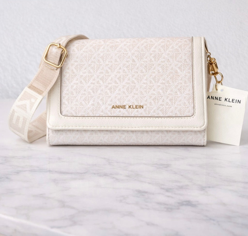 Cartera Anne Klein